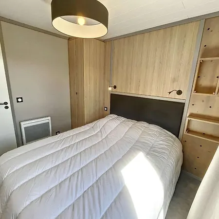 Chalet De Standing A Avec Piscine Chauffee, 3 Chambres, Proche Plage Et Commerces - Fr-1-361-469 *
