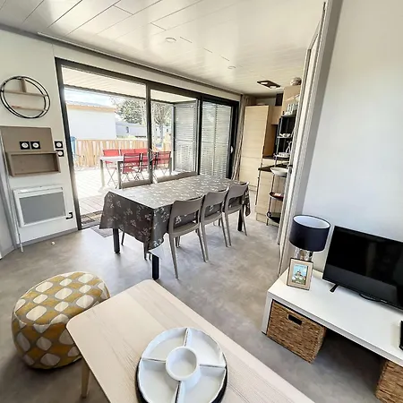 Chalet De Standing A Avec Piscine Chauffee, 3 Chambres, Proche Plage Et Commerces - Fr-1-361-469