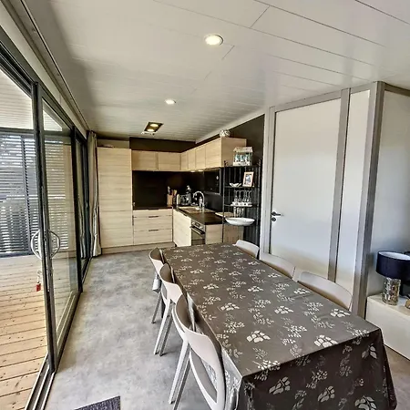 Chalet De Standing A Avec Piscine Chauffee, 3 Chambres, Proche Plage Et Commerces - Fr-1-361-469